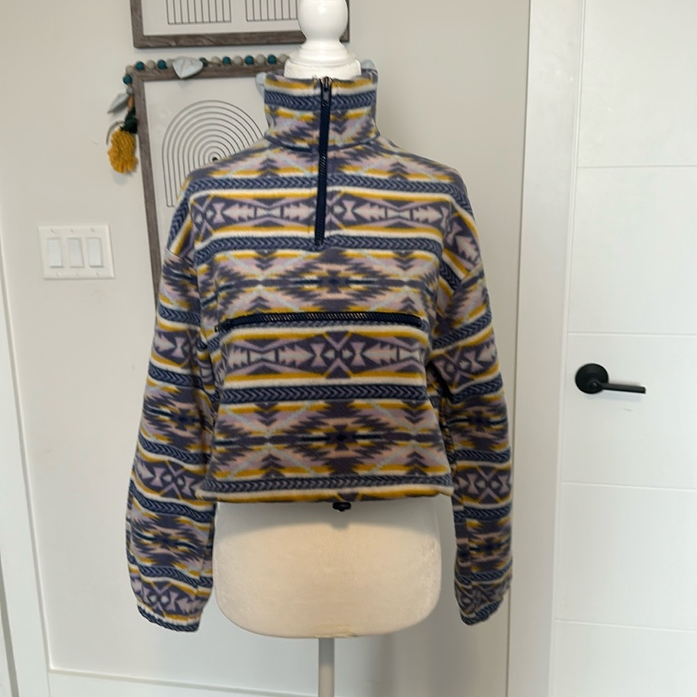 Forever 21 Cropped Fleece - Size Smalll